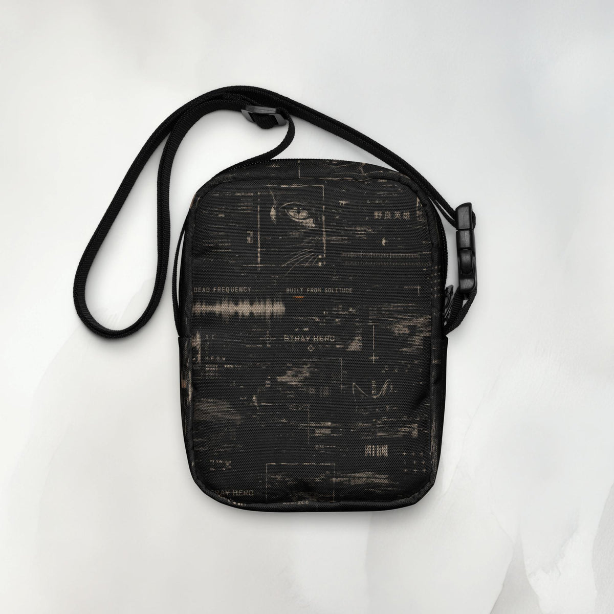 Departure Board Crossbody Bag mit Abfahrtstafel-Muster
