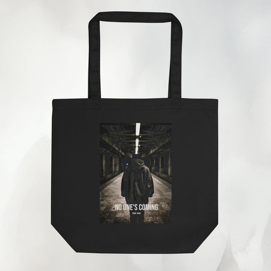 Schwarze Bio-Baumwoll-Tote mit cinematischem No-One's-Coming-Motiv