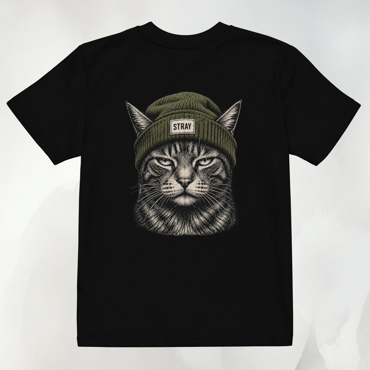 Shade Kids Tee in Schwarz mit Beanie-Cat-Print in Oliv auf dem Rücken